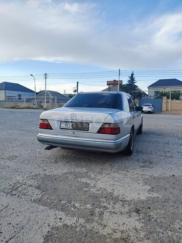 Mercedes E 200 1994, 450,000 km - 2.0 l - Bakı
