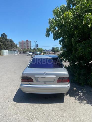 Mercedes E 220 d 2001, 700,000 km - 2.2 л - Astara