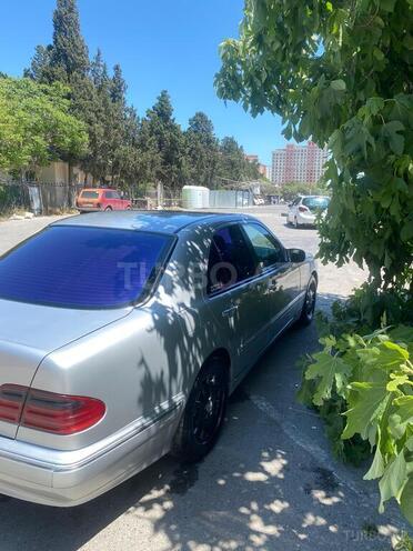 Mercedes E 220 d 2001, 700,000 km - 2.2 л - Astara