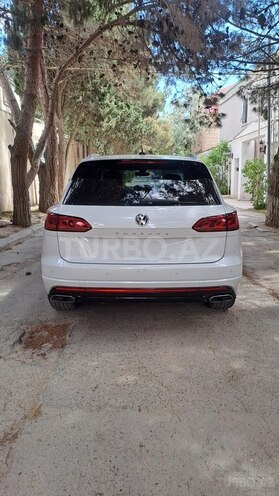 Volkswagen Touareg 2019, 24,800 km - 3.0 л - Bakı