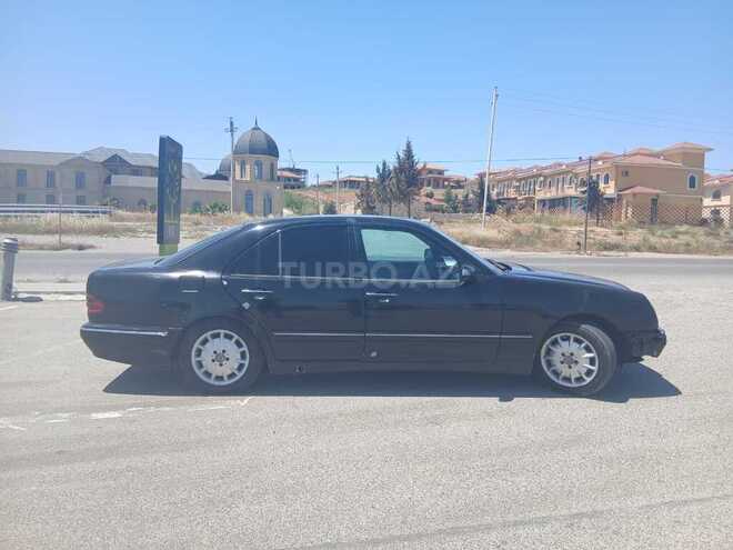 Mercedes E 220 d 2001, 555,699 km - 2.2 л - Bakı