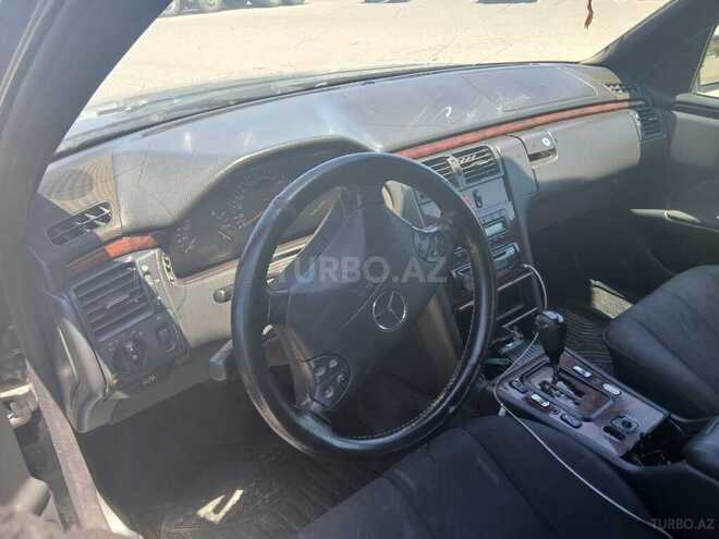 Mercedes E 220 d 2001, 555,699 km - 2.2 л - Bakı