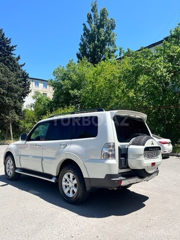 Mitsubishi Pajero 2008, 190,000 km - 3.0 l - Bakı
