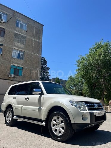 Mitsubishi Pajero 2008, 190,000 km - 3.0 l - Bakı