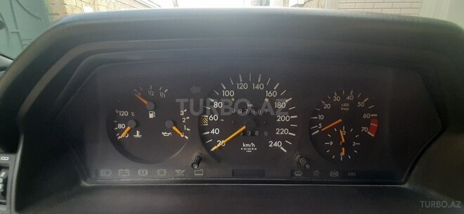 Mercedes E 220 1995, 345,000 km - 2.2 l - Bakı