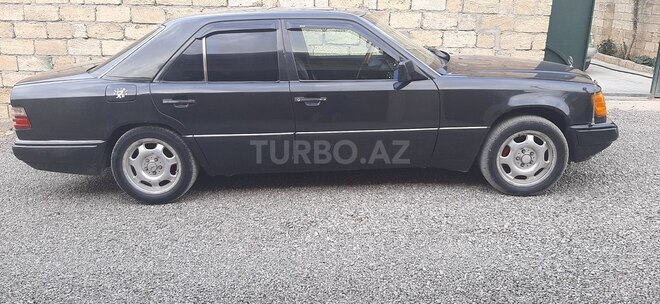 Mercedes E 220 1995, 345,000 km - 2.2 l - Bakı