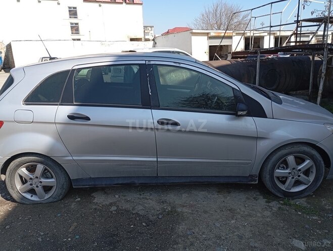 Mercedes B 180 2006, 250,000 km - 2.0 l - Bakı