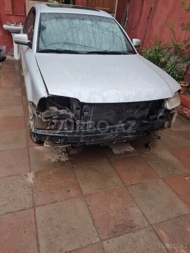 Volkswagen Passat 2003, 370,000 km - 1.8 l - Sumqayıt