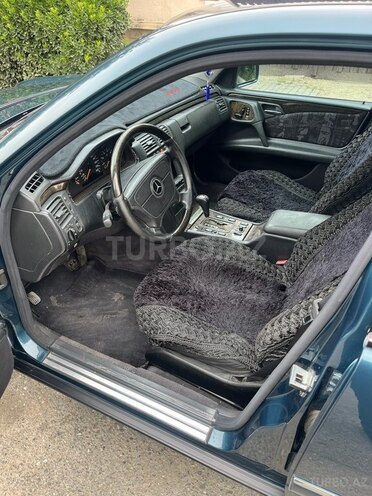 Mercedes E 240 1998, 137,000 km - 2.4 l - Şəmkir