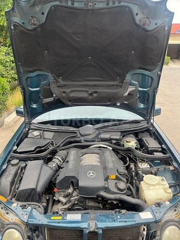 Mercedes E 240 1998, 137,000 km - 2.4 l - Şəmkir
