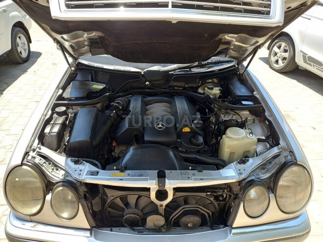 Mercedes E 240 1998, 186,000 km - 2.4 l - Bakı