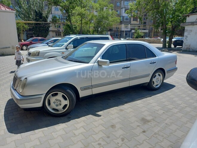 Mercedes E 240 1998, 186,000 km - 2.4 l - Bakı