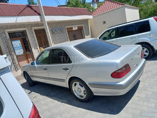 Mercedes E 240 1998, 186,000 km - 2.4 l - Bakı