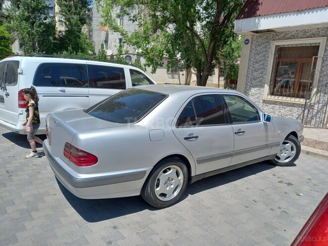Mercedes E 240 1998, 186,000 km - 2.4 l - Bakı