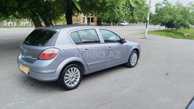 Opel Astra 2006, 183,000 km - 1.4 l - Göyçay