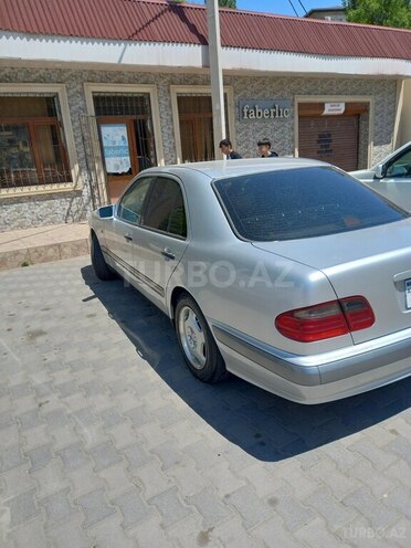 Mercedes E 240 1998, 186,000 km - 2.4 l - Bakı