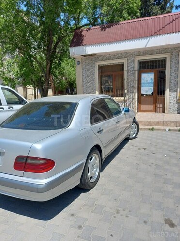 Mercedes E 240 1998, 186,000 km - 2.4 l - Bakı