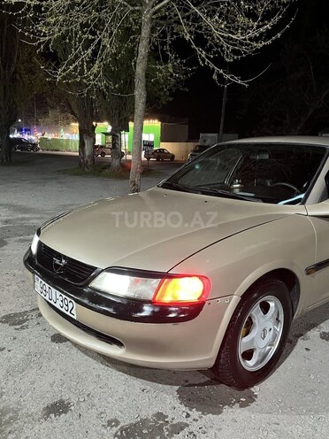 Opel Vectra 1998, 198,000 km - 2.0 l - Qəbələ
