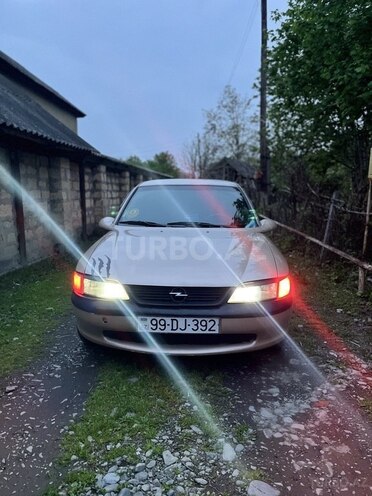 Opel Vectra 1998, 198,000 km - 2.0 l - Qəbələ