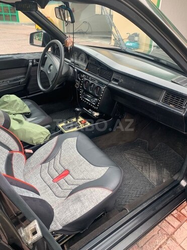 Mercedes 190 1991, 260,000 km - 2.5 л - Gəncə