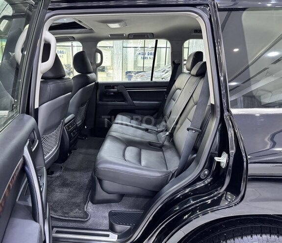 Toyota Land Cruiser-14