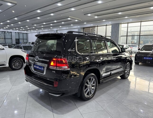 Toyota Land Cruiser-5