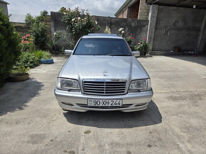 Mercedes C 240 1997, 331,000 km - 2.4 l - Şəki