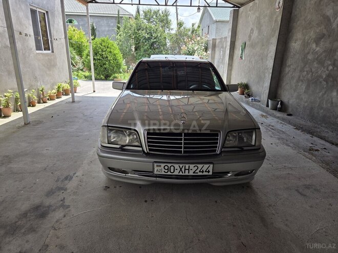 Mercedes C 240 1997, 331,000 km - 2.4 l - Şəki