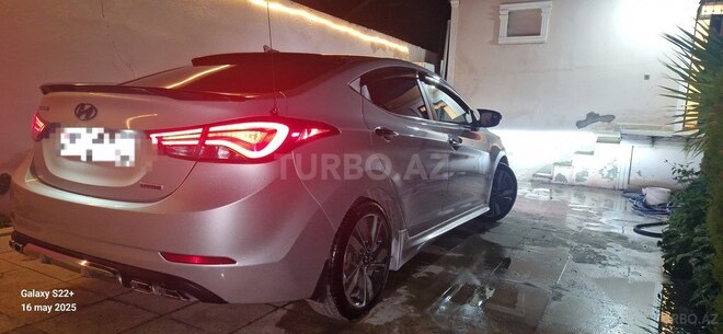 Hyundai Elantra 2015, 134,702 km - 1.8 l - Bakı