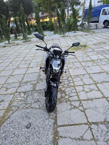 CFMOTO 300 NK-4