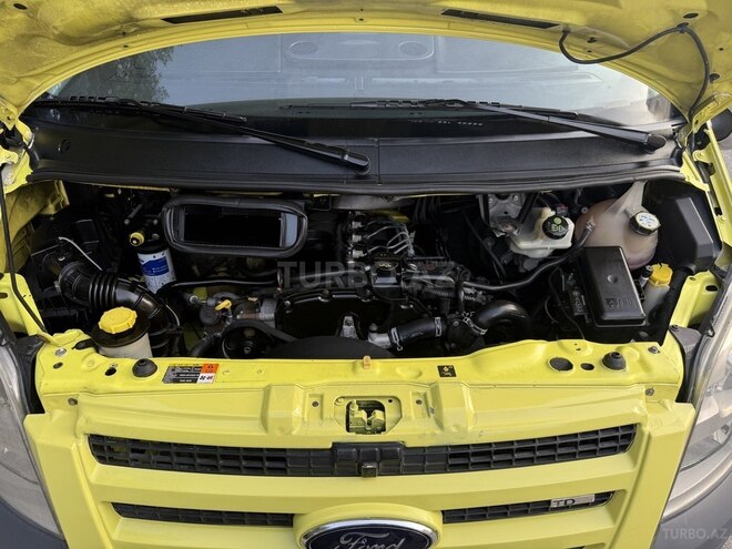 Ford Transit-18