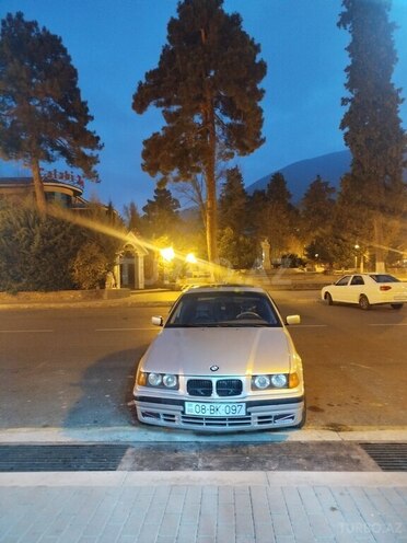 BMW 320 1992, 430,969 km - 2.0 л - Şəki