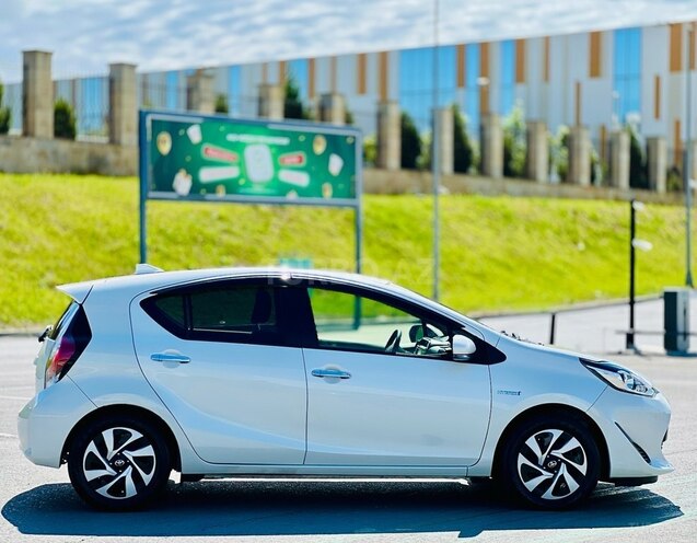 Toyota Aqua 2019, 24,383 km - 1.5 л - Bakı