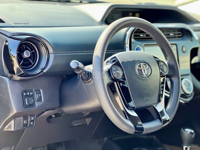 Toyota Aqua 2019, 24,383 km - 1.5 л - Bakı