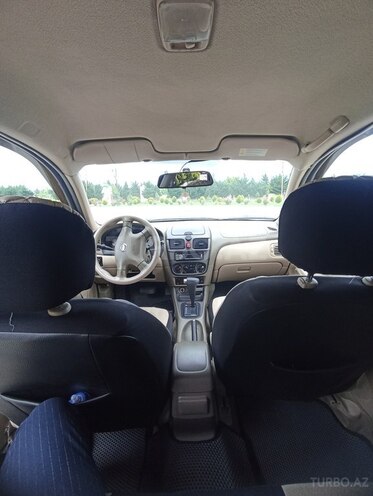 Nissan Sunny-11