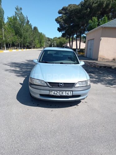 Opel Vectra 1996, 290,000 km - 1.6 l - Bakı