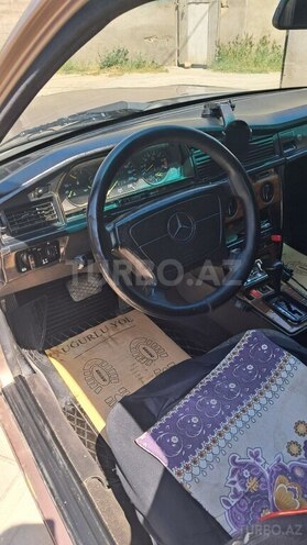 Mercedes 190 1992, 470,435 km - 2.0 l - Bakı