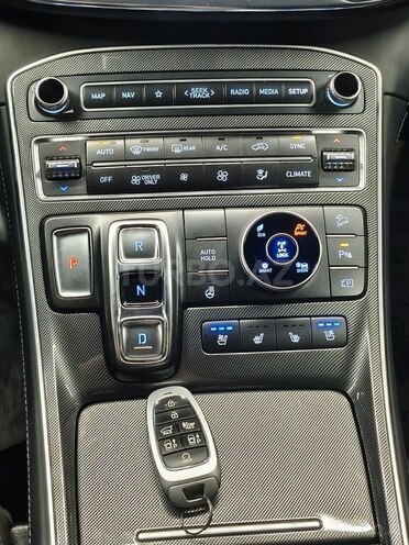 Hyundai Santa Fe-12