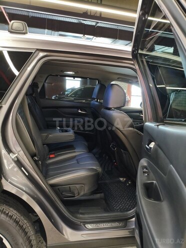 Hyundai Santa Fe-15