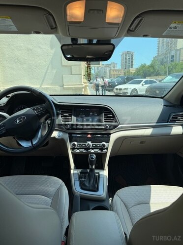 Hyundai Elantra 2019, 105,000 km - 2.0 l - Bakı