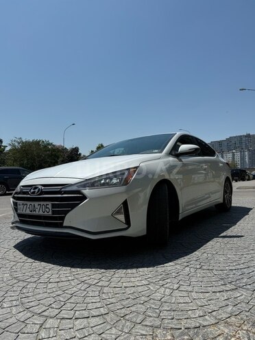 Hyundai Elantra 2019, 105,000 km - 2.0 l - Bakı