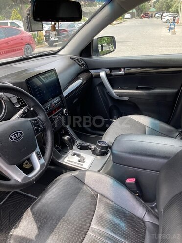 Kia Sorento-5