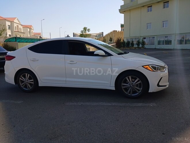 Hyundai Elantra 2016, 130,000 km - 2.0 л - Bakı