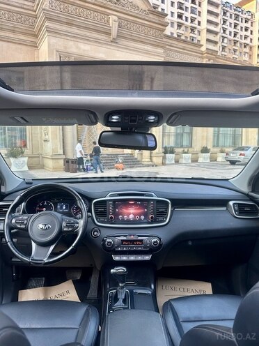 Kia Sorento-14
