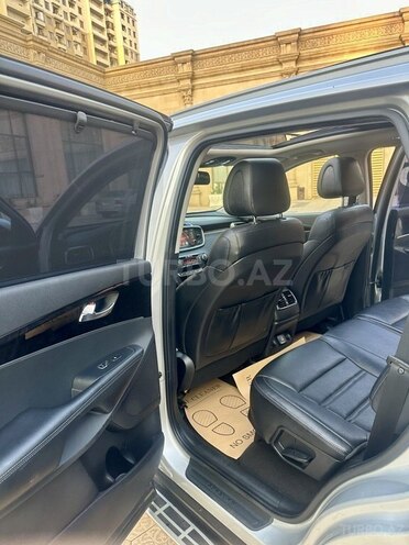 Kia Sorento-15
