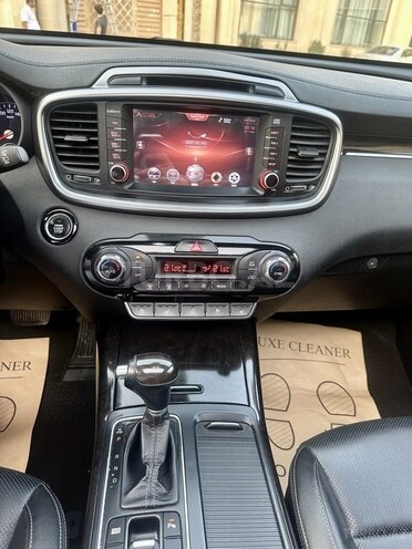 Kia Sorento-11