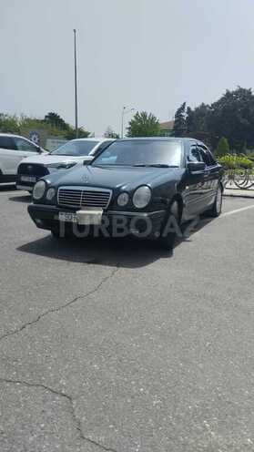 Mercedes E 240 1997, 300,000 km - 2.4 l - Bakı