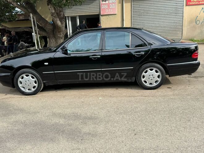 Mercedes E 240 1998, 215,436 km - 2.4 l - Qazax