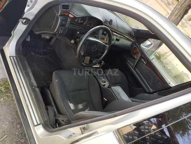 Mercedes E 280 1998, 286,527 km - 2.8 l - Mingəçevir