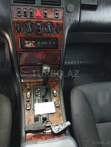 Mercedes E 280 1998, 286,527 km - 2.8 l - Mingəçevir